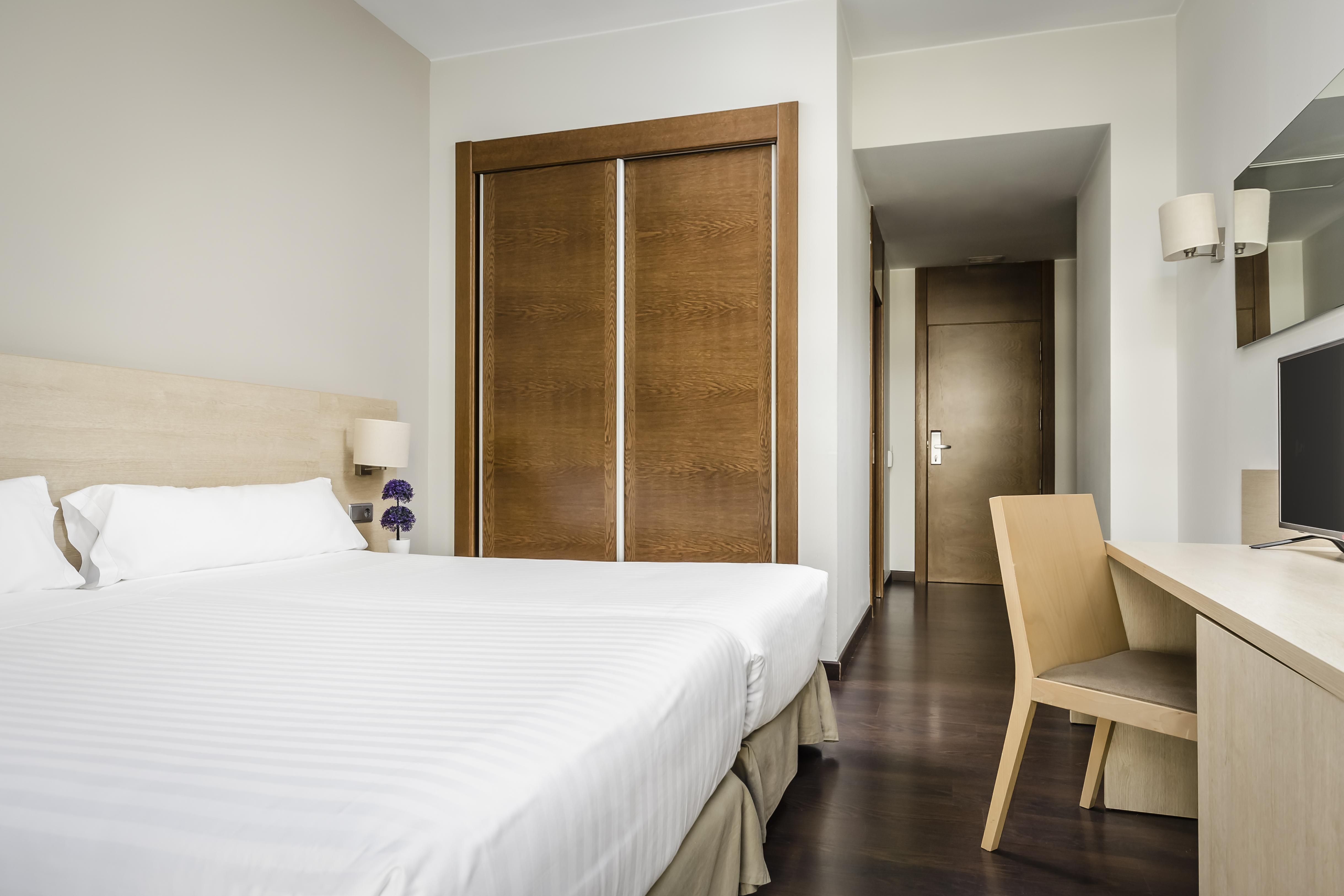 Hotel Exe Barcelona Gate Sant Joan Despí Екстериор снимка