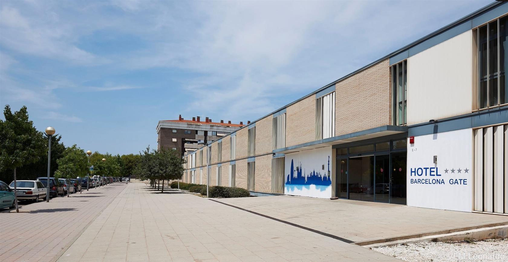 Hotel Exe Barcelona Gate Sant Joan Despí Екстериор снимка