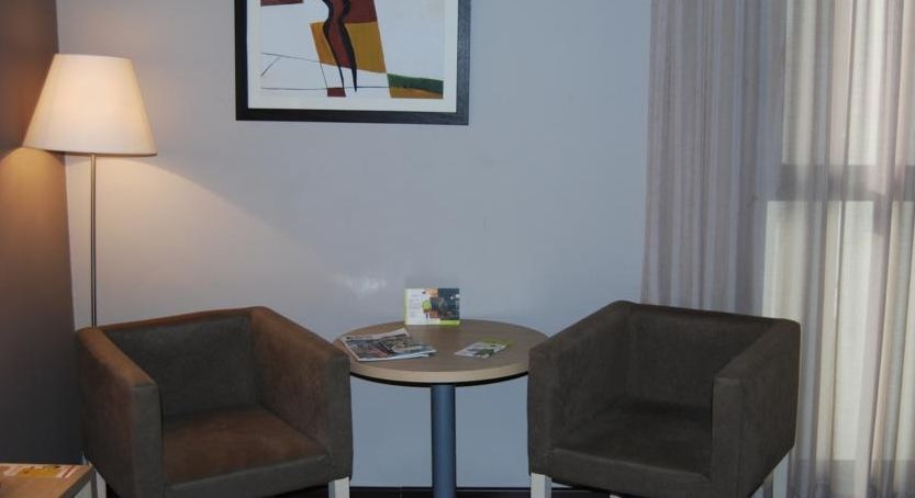 Hotel Exe Barcelona Gate Sant Joan Despí Екстериор снимка