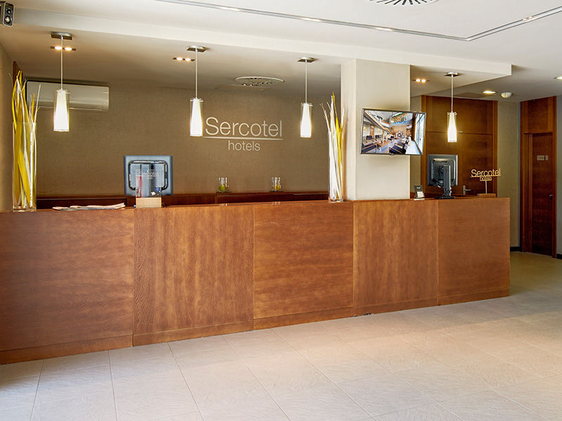 Hotel Exe Barcelona Gate Sant Joan Despí Екстериор снимка