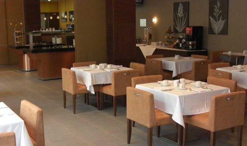 Hotel Exe Barcelona Gate Sant Joan Despí Екстериор снимка