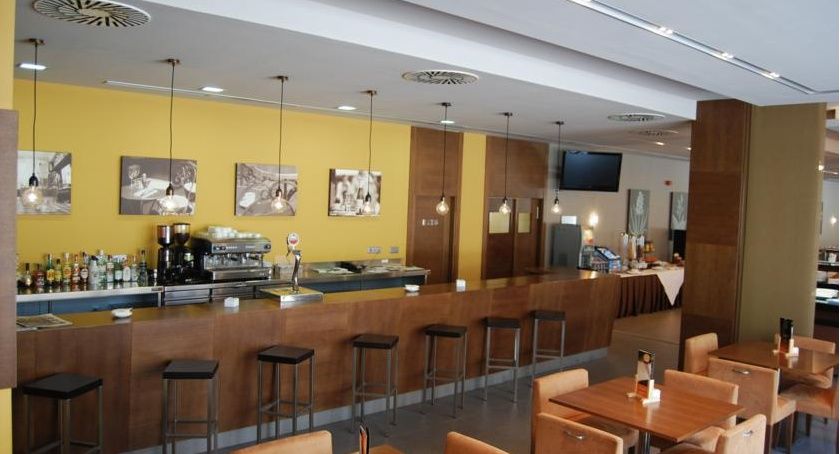 Hotel Exe Barcelona Gate Sant Joan Despí Екстериор снимка