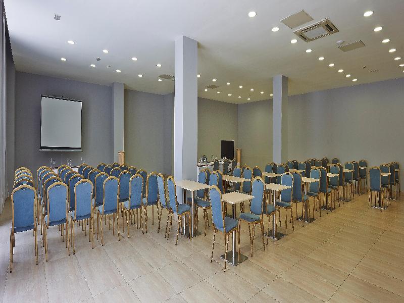 Hotel Exe Barcelona Gate Sant Joan Despí Екстериор снимка