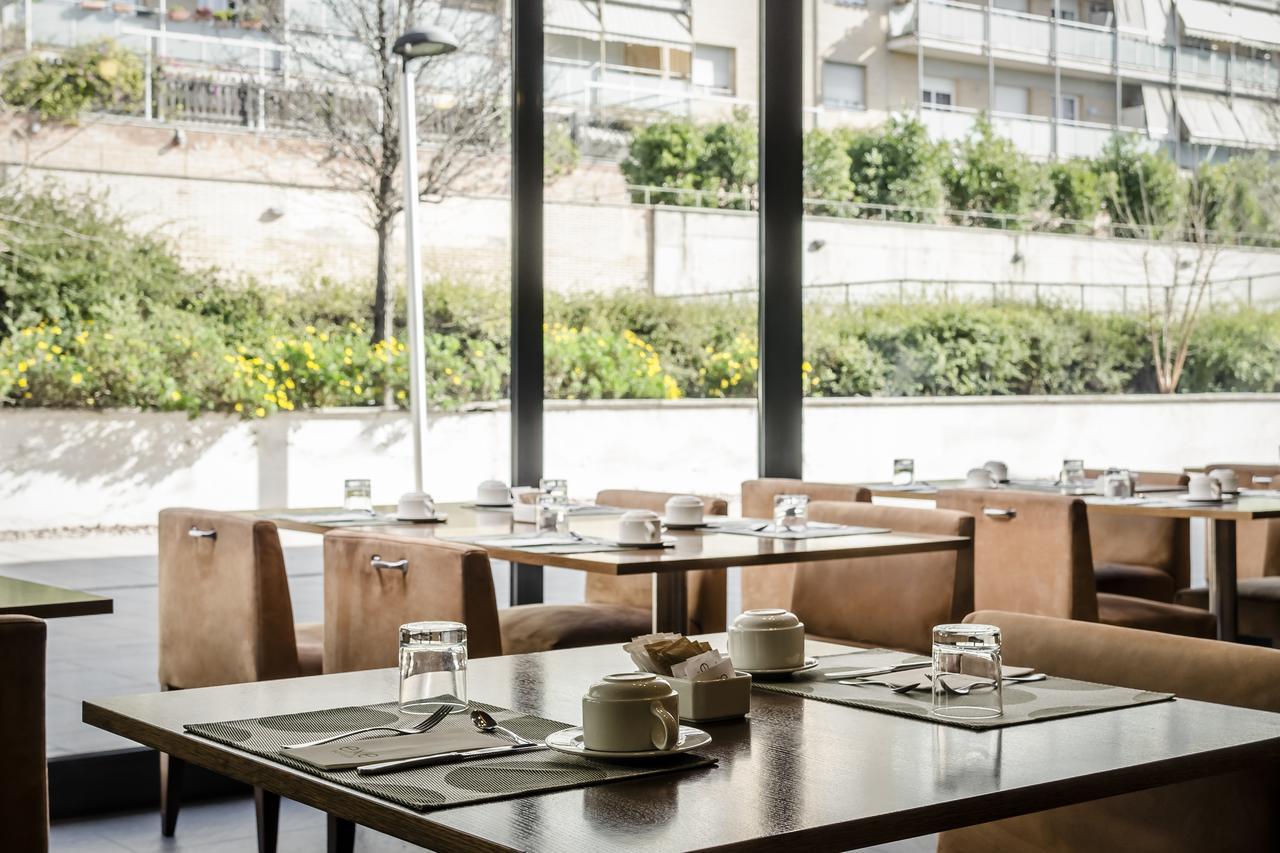 Hotel Exe Barcelona Gate Sant Joan Despí Екстериор снимка