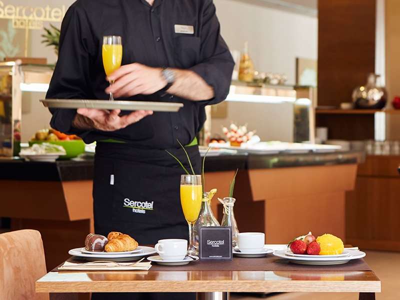 Hotel Exe Barcelona Gate Sant Joan Despí Екстериор снимка